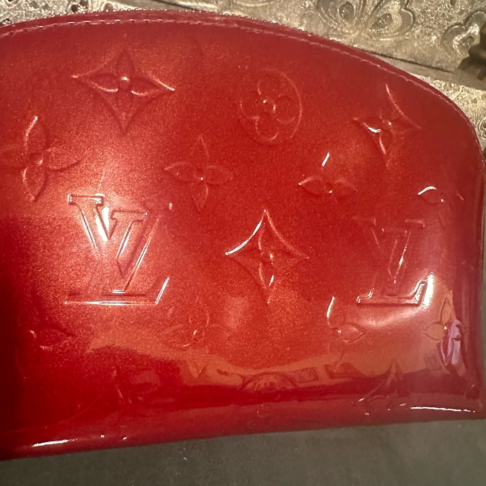 WOW POSHMARK - Authentic Louis Vuitton Vernis Case Bag